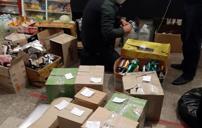 На Буковине в одном из местных магазинов изъяли подакцизного товара на 800 тысяч гривен 