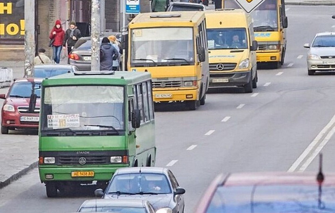 Увага! Через ракетний удар у Дніпрі рух деяких автобусних маршрутів ускладниться